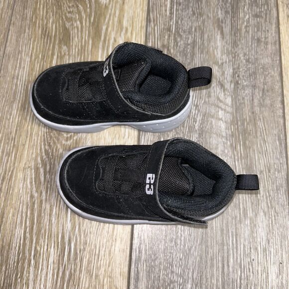 Nike Air Jordan Max Auro 3 Toddler Youth Size 6C Black DA8023-002 Sneaker Shoes - Picture 6 of 11